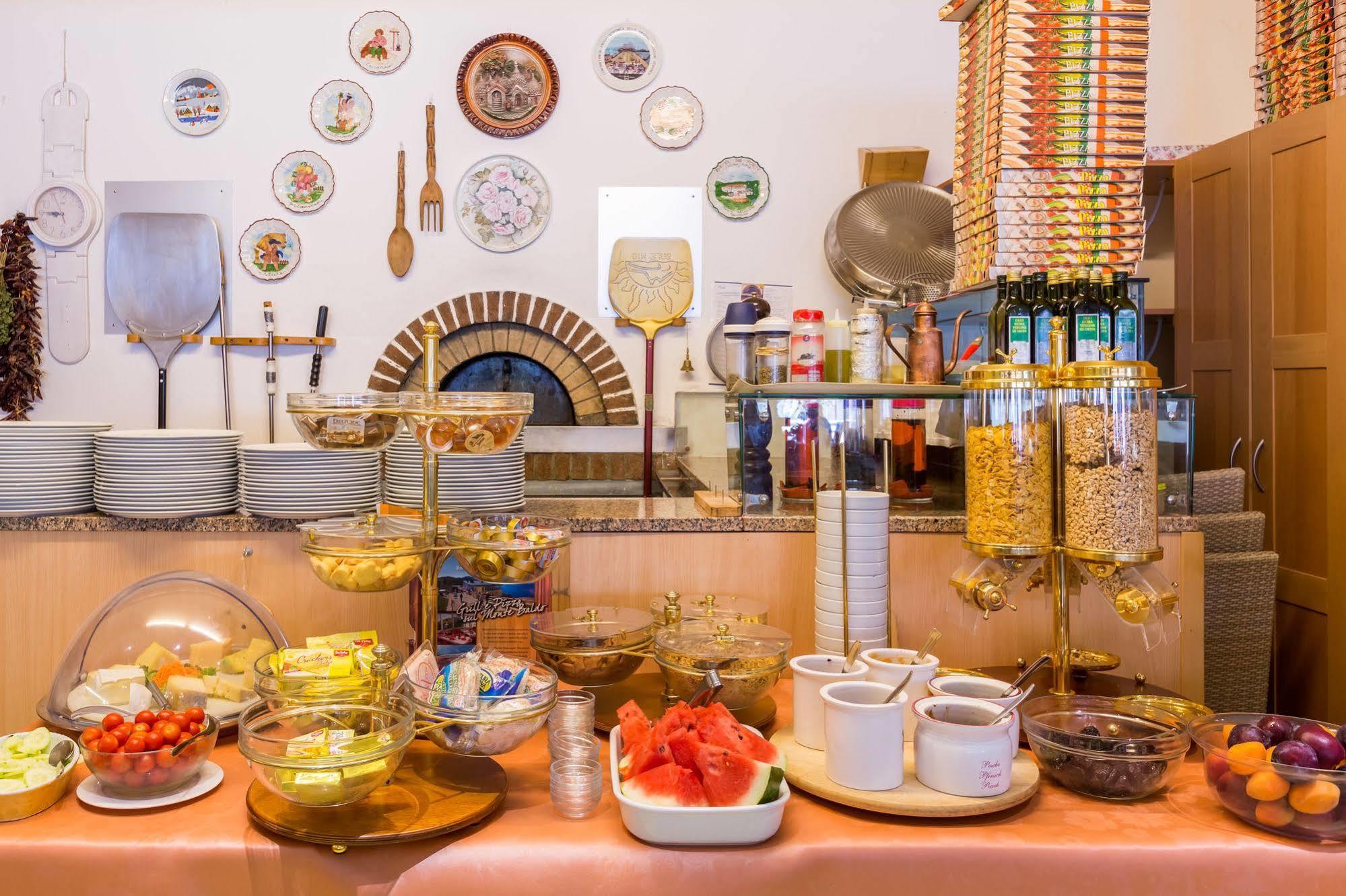 Albergo San Remo Malcesine Dış mekan fotoğraf